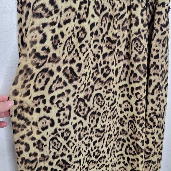 Torrid Plus Size Leopard Print V Neck Asymmetrical Handkerchief Hem Dress Size 3 - Picture 7 of 11